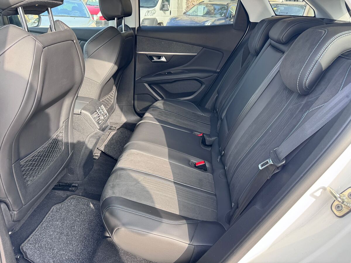 PEUGEOT 3008 CROSSWAY 1.5 BLUE HDI AUTO SPANISH LHD IN SPAIN 111000 MILES 2018